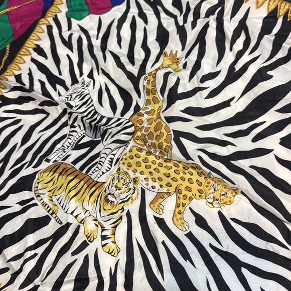 DVF silk scarf - Picture 2 of 5